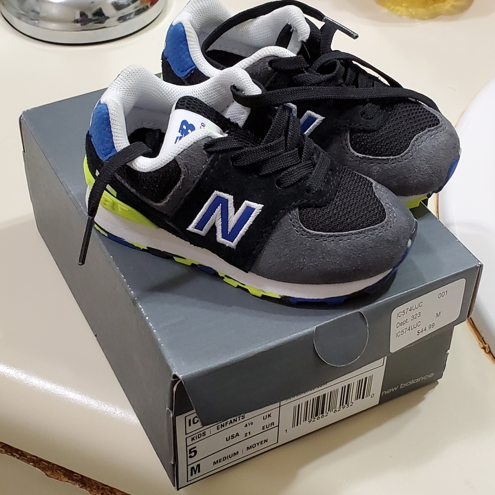New Balance Sneakers